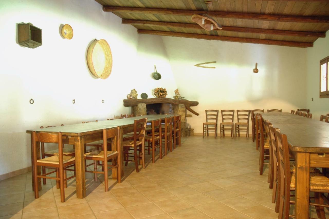 Agriturismo Su Pirastru Sa Castanza Εξωτερικό φωτογραφία