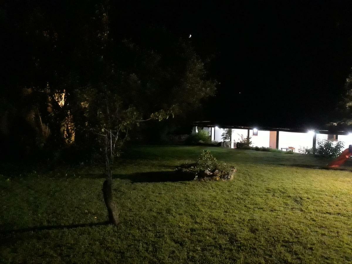 Agriturismo Su Pirastru Sa Castanza Εξωτερικό φωτογραφία
